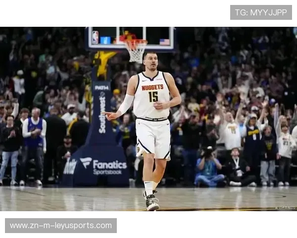 掘金中锋约基奇再砍三双，稳定如常，约基奇掘金图片